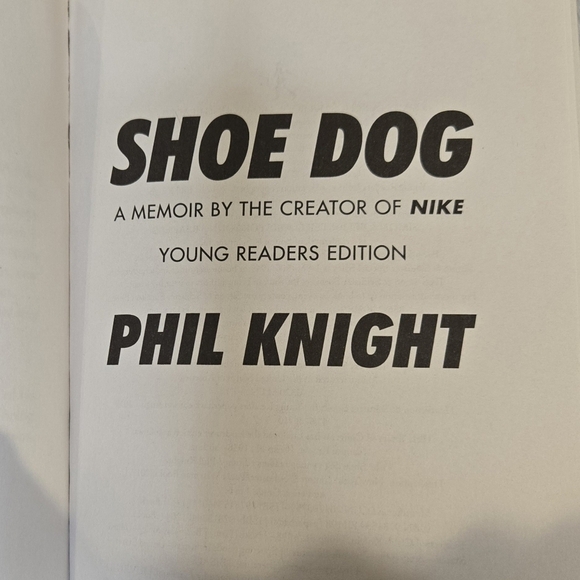 Shoe Dog: A Memoir by the Creator of Nike -- Phil Knight - Picture 3 of 12